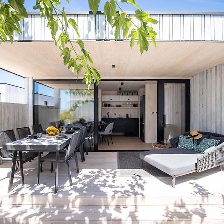פריבלאקה Arcadia Eco-Luxe Mobile Homes With Infinity Pool By Oiko Collection מראה חיצוני תמונה
