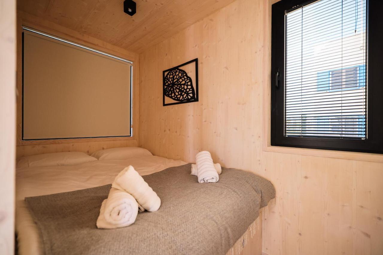 פריבלאקה Arcadia Eco-Luxe Mobile Homes With Infinity Pool By Oiko Collection מראה חיצוני תמונה